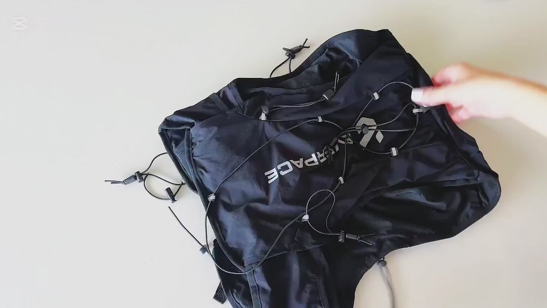 A explanation of how to use the bladder and flasks with an Everpace vest